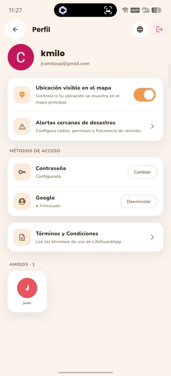 Perfil de usuario en LifeGuardApp con visibilidad de ubicación, alertas cercanas y métodos de acceso por contraseña y Google